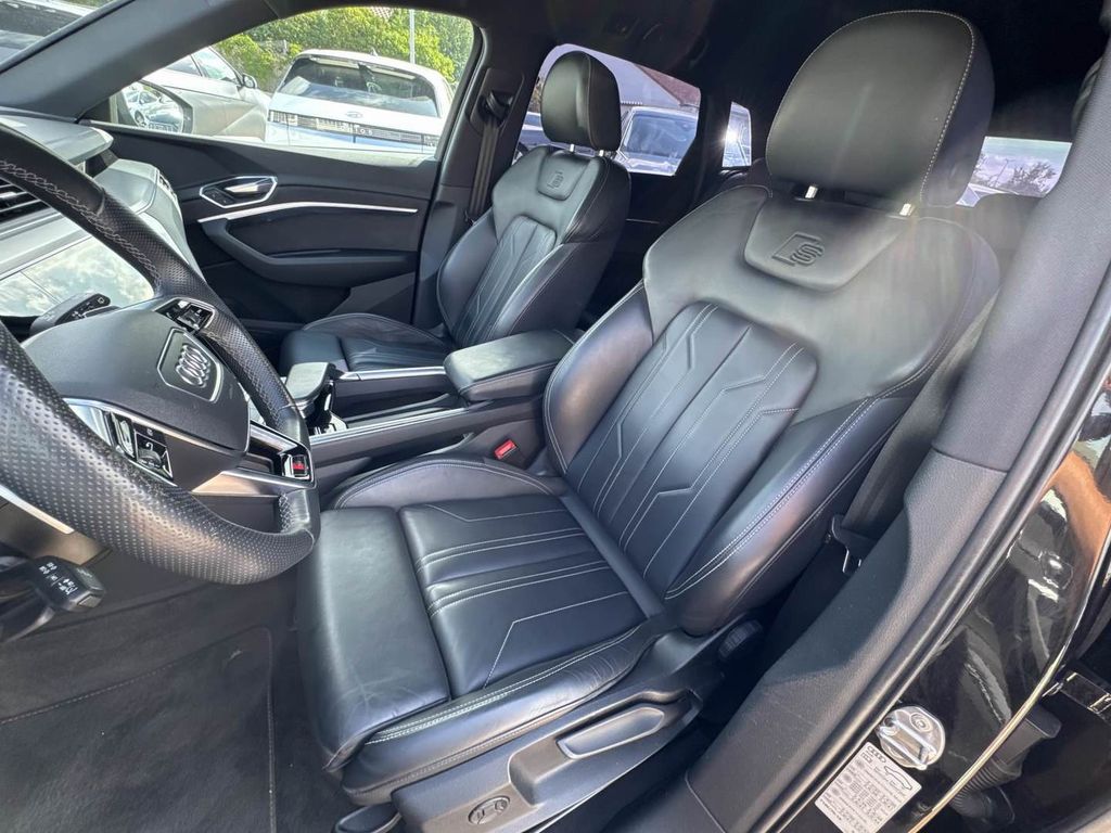 AUDI e-tron 55 quattro S-Line