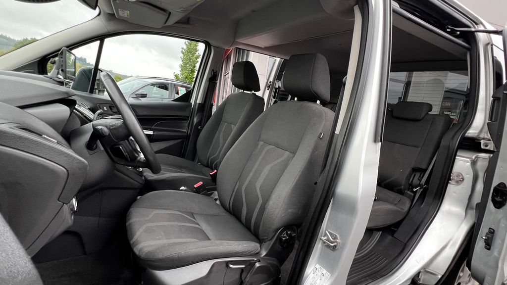 FORD Tourneo Connect 1.6 TDCI Trend **1. HAND**