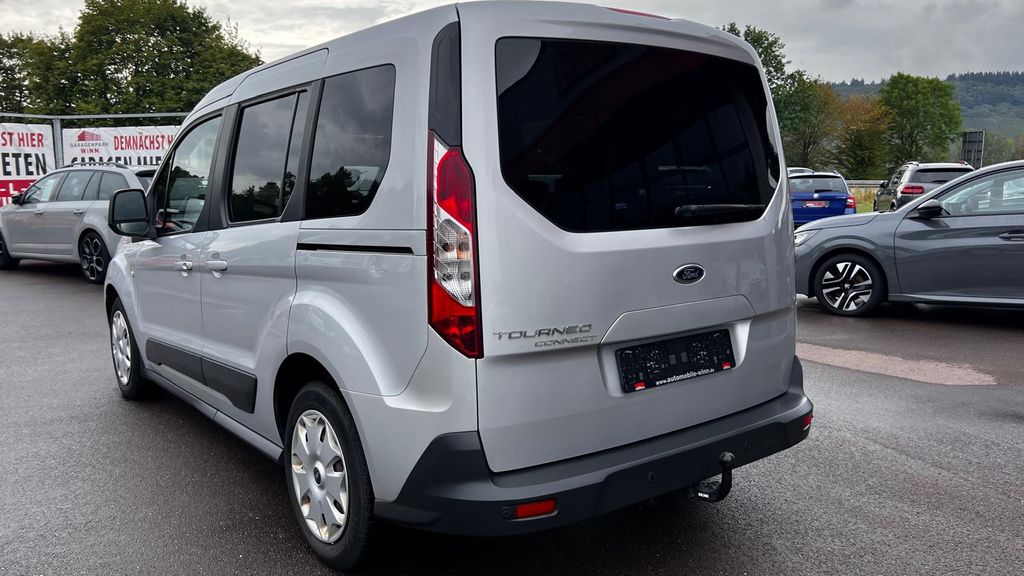 FORD Tourneo Connect 1.6 TDCI Trend **1. HAND**