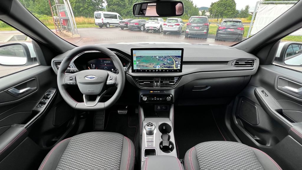 FORD Kuga 1.5 ST-Line 186 PS LED/4 x Sitzheizung -33%