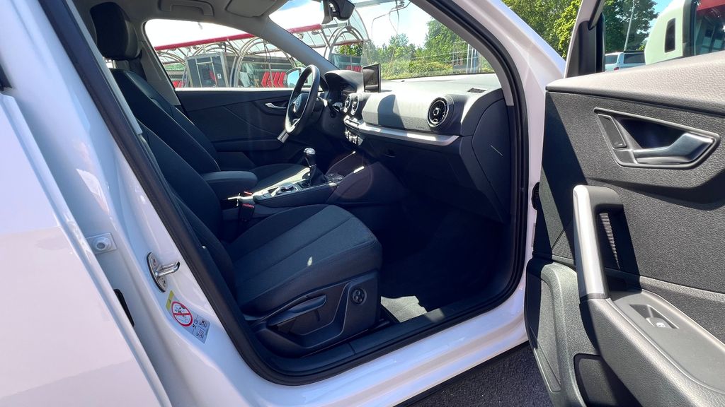 AUDI Q2 30 TDI ***AHK+Kamera+ACC+Navi+Sitzheiz***
