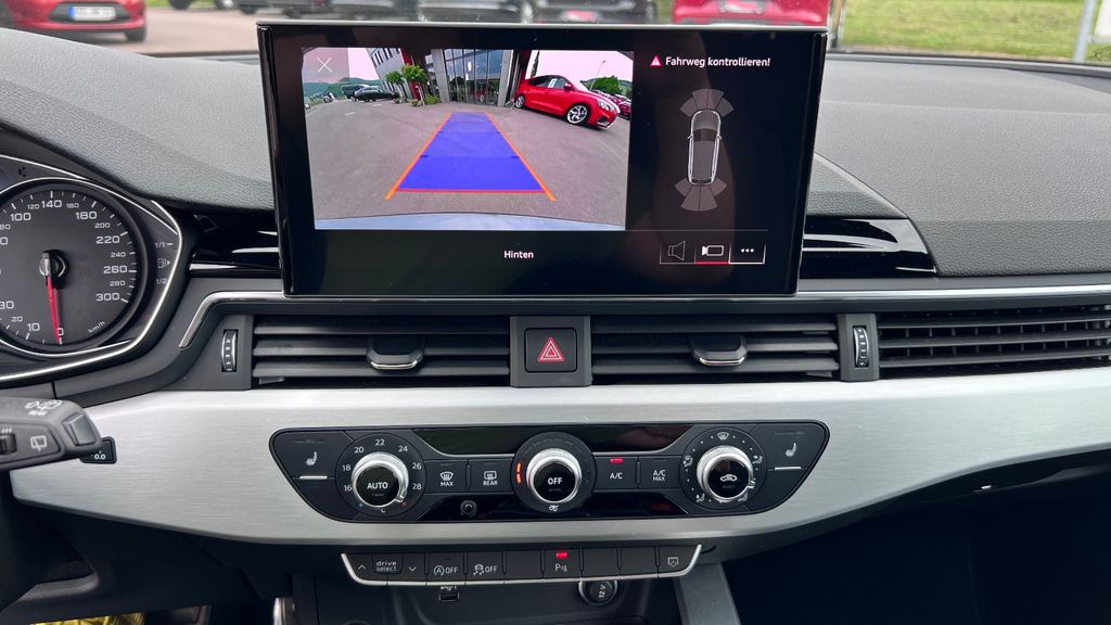 AUDI A4 Avant 40 TDI S line  **LED+KAMERA+ALCANTARA**