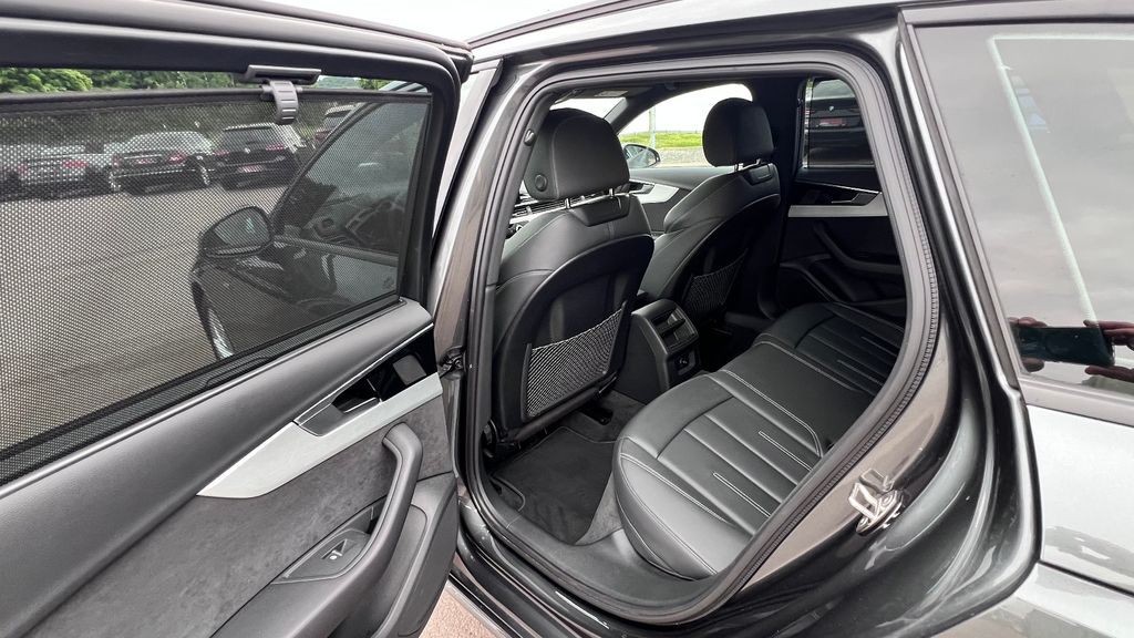 AUDI A4 Avant 40 TDI S line  **LED+KAMERA+ALCANTARA**