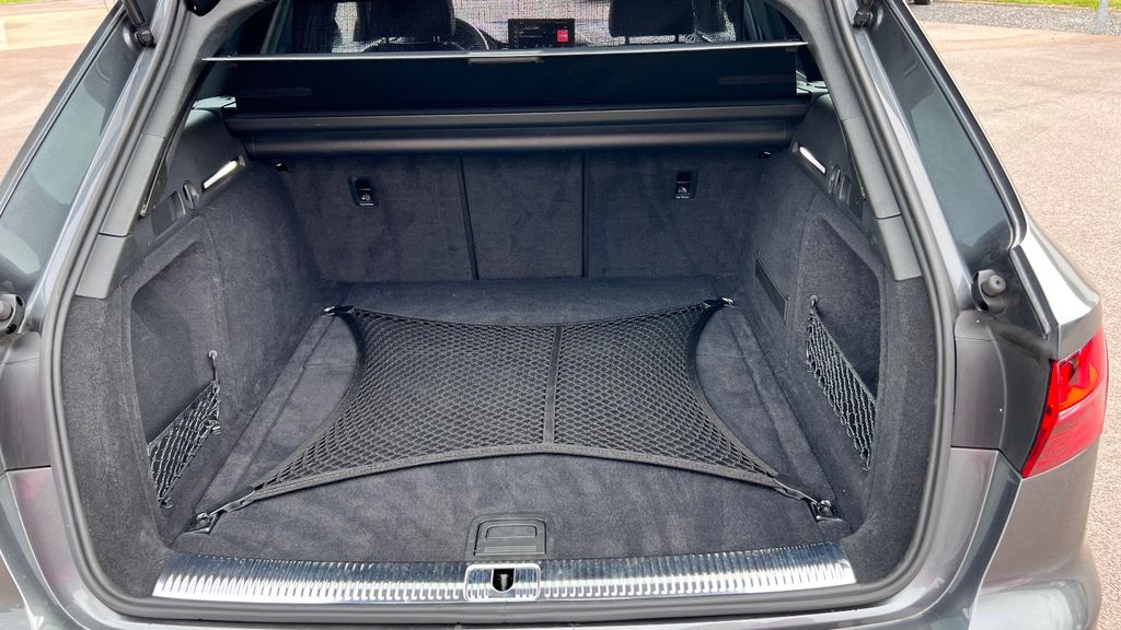 AUDI A4 Avant 40 TDI S line  **LED+KAMERA+ALCANTARA**