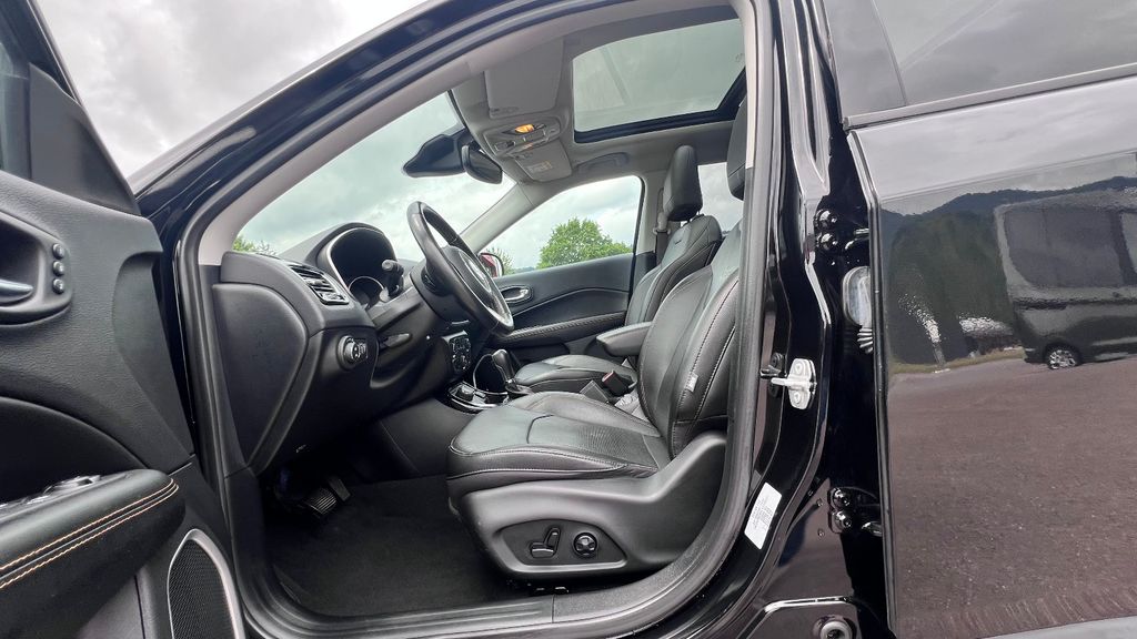 JEEP Compass 1.4 Limited 4WD LED+Kam.+Leder+ACC+Dach
