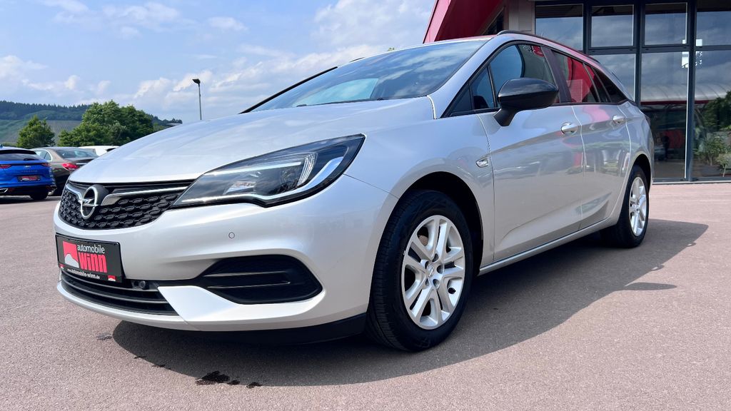 OPEL Astra 1.5D Sports Tourer Business Edition + LED