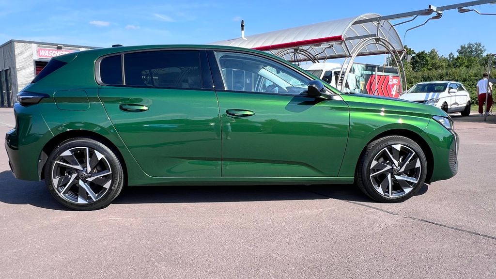 PEUGEOT 308 1.5 HDI Allure Pack **LED+360° Kamera+ACC**