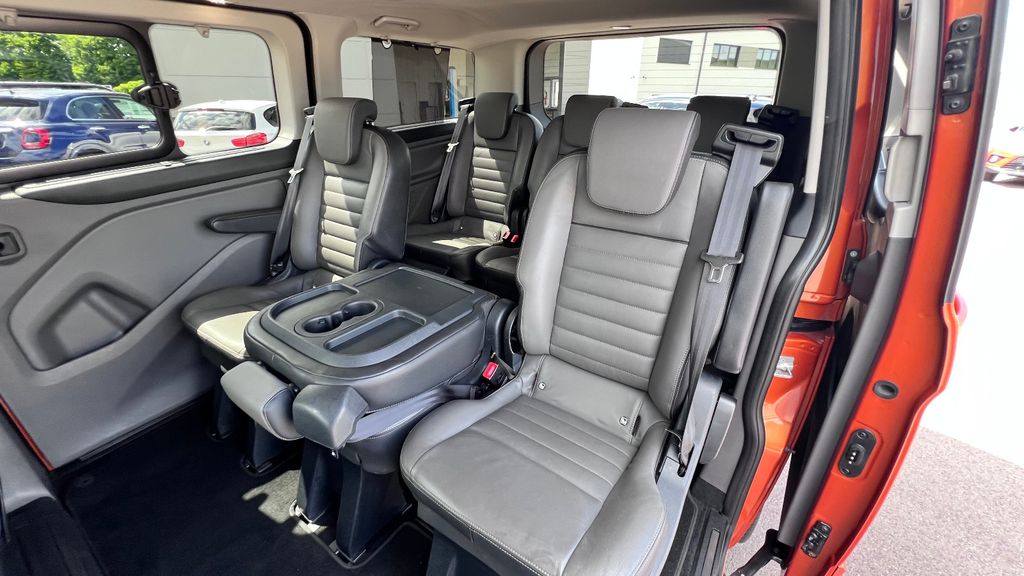 FORD Tourneo Custom 2.0 TDCI Titanium **VOLLAUSST.**