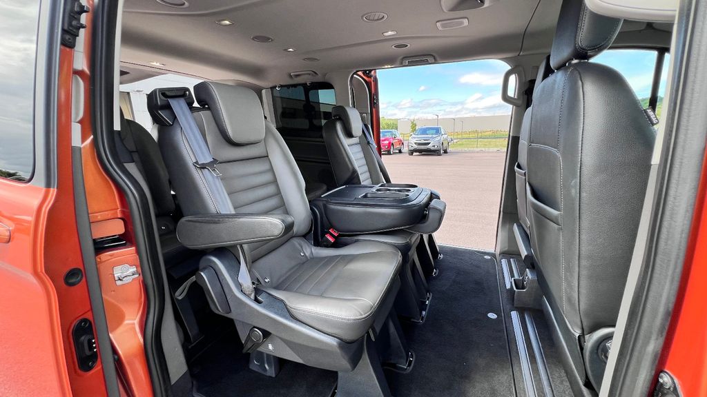 FORD Tourneo Custom 2.0 TDCI Titanium **VOLLAUSST.**