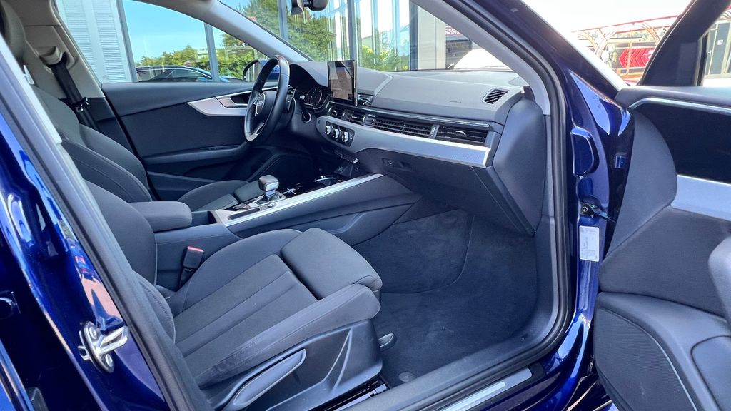 AUDI A4 Avant 40 TFSI advanced  ***AHK+LED+19" Alu***