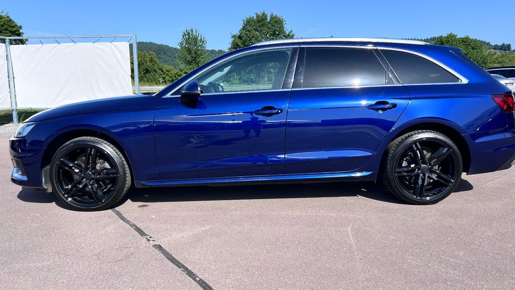 AUDI A4 Avant 40 TFSI advanced  ***AHK+LED+19" Alu***