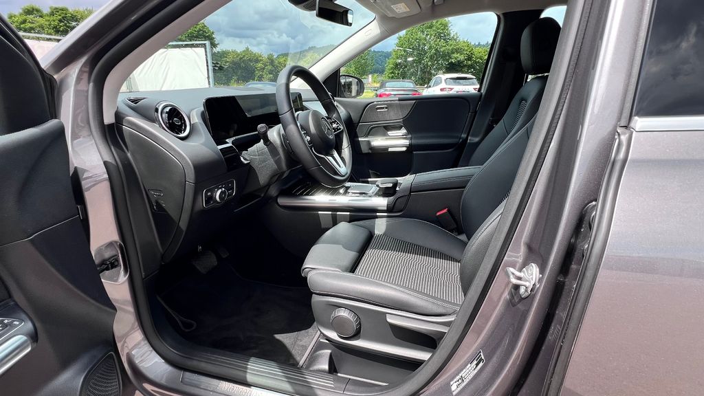 MERCEDES-BENZ B 200 Progressive **AHK schwenkbar + LED***