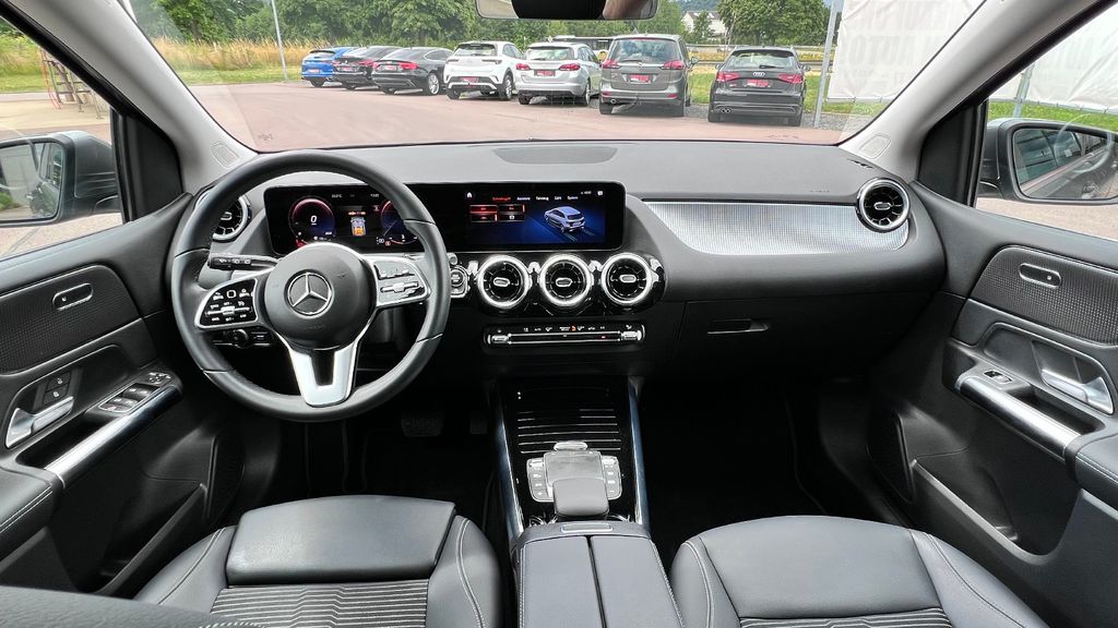 MERCEDES-BENZ B 200 Progressive **AHK schwenkbar + LED***