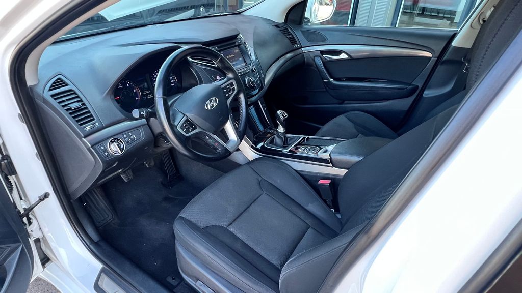 HYUNDAI i40 1.7 CRDi  cw 5 Star Editon **HU/AU NEU***