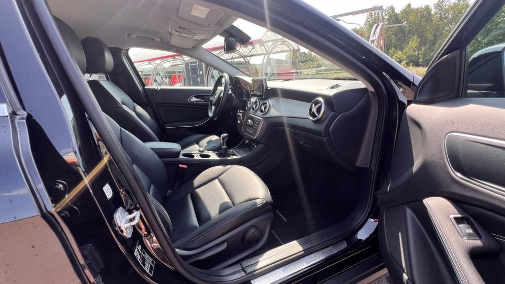 MERCEDES-BENZ GLA 200 **1.HAND + Scheckheft gepflegt**