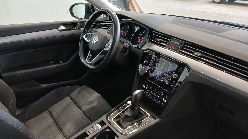 VW Passat Variant 2.0 TSI DSG Business *STANDHEIZ.*