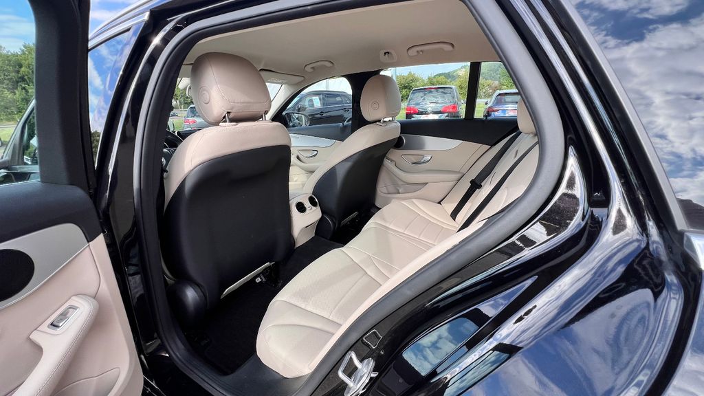 MERCEDES-BENZ C 180 T-Modell Avantgarde ***AHK+LEDER***