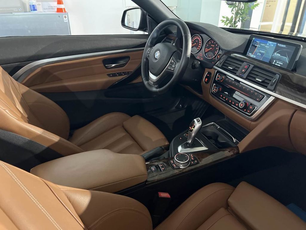 BMW 420i  Cabrio Luxury Line *1. HAND+NACKENHEIZUNG*