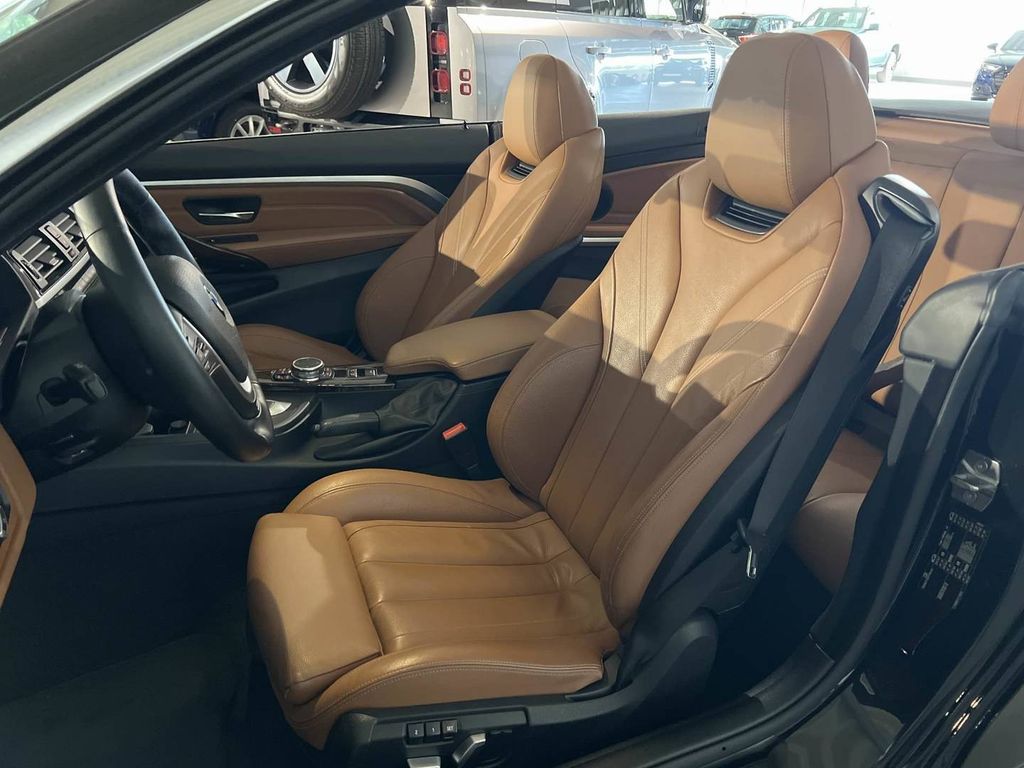 BMW 420i  Cabrio Luxury Line *1. HAND+NACKENHEIZUNG*