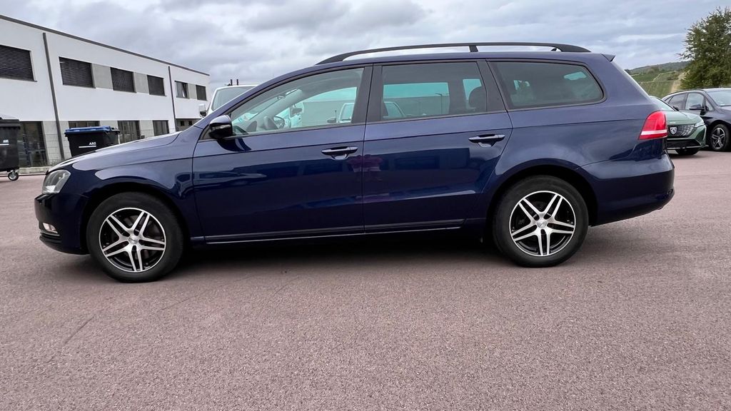 VW Passat Variant 1.6 TDI Trendline *Tempomat+Navi*