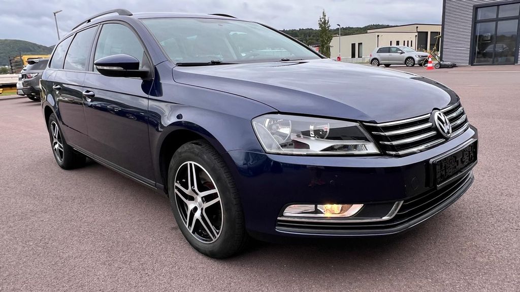 VW Passat Variant 1.6 TDI Trendline *Tempomat+Navi*