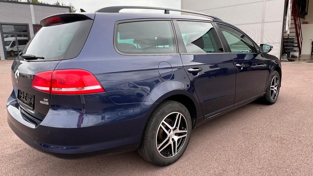 VW Passat Variant 1.6 TDI Trendline *Tempomat+Navi*