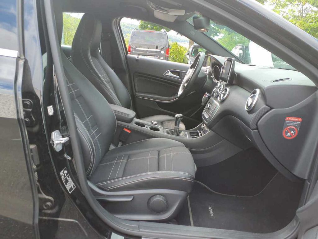 MERCEDES-BENZ A 160 Score ***LED+Sportsitze+Teilleder***