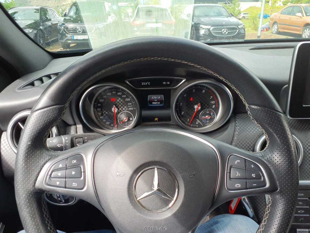 MERCEDES-BENZ A 160 Score ***LED+Sportsitze+Teilleder***