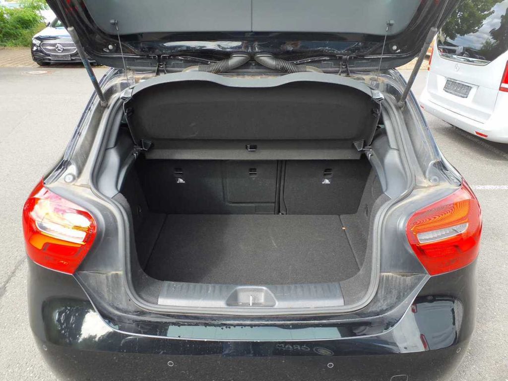 MERCEDES-BENZ A 160 Score ***LED+Sportsitze+Teilleder***