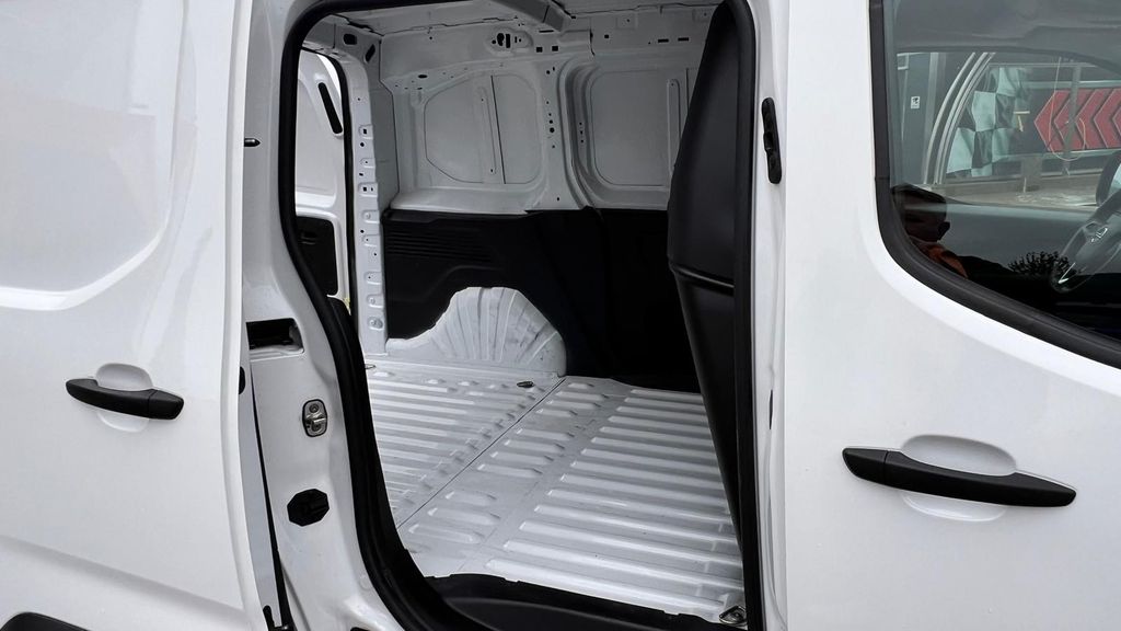 OPEL Combo 1.5 D KASTEN  NUR 19.500 KM + Klima