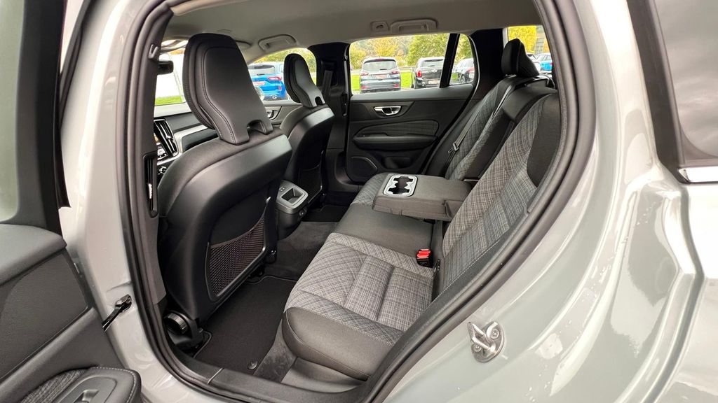 VOLVO V60 Kombi Core