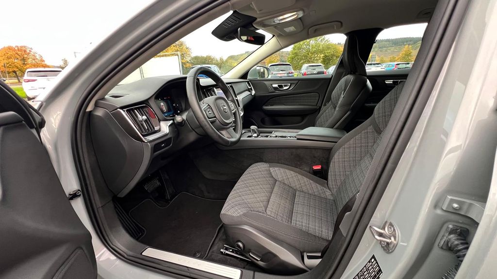 VOLVO V60 Kombi Core