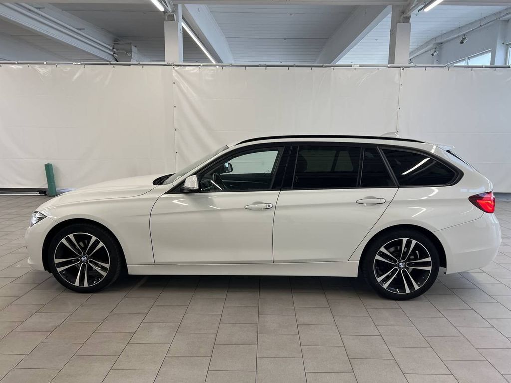 BMW 318i Touring Sport Line Shadow