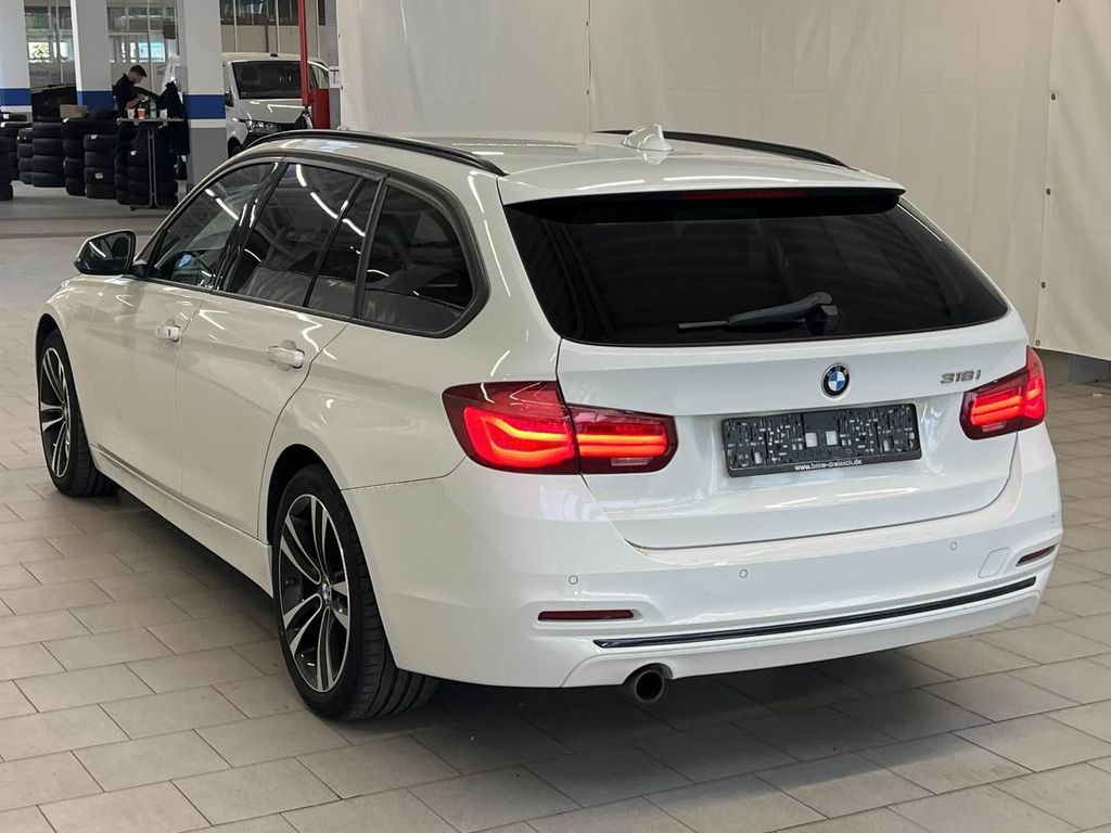BMW 318i Touring Sport Line Shadow