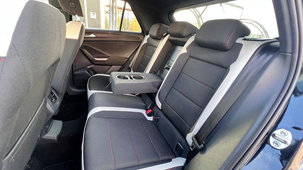 VW T-Roc2.0 TSI Sport 4Motion DSG **ACC+NAVI+18"**