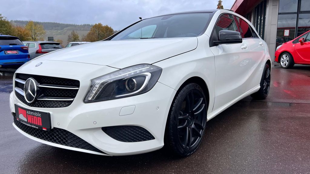 MERCEDES-BENZ A 200 AMG-Line **PANODACH+Bi-Xenon+Memory-Sitz**