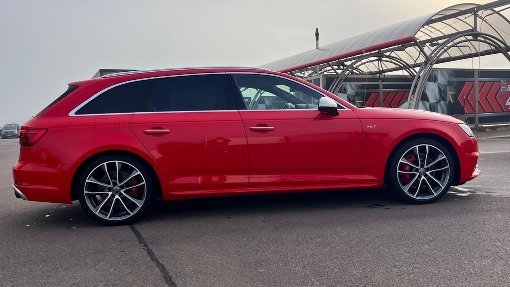 AUDI S4 Avant 3.0 TFSI quattro ***VOLLAUSSTATTUNG***