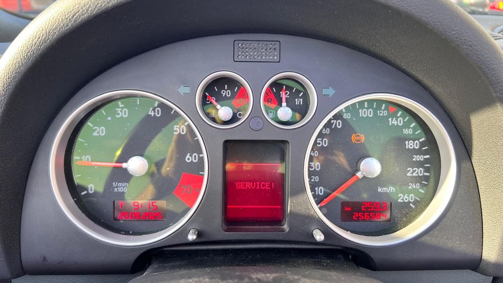 AUDI TT Coupe/Roadster 1.8 T Roadster **TÜV NEU**