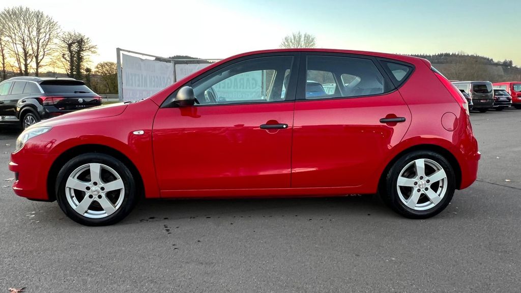 HYUNDAI i30 Edition+ ***gepflegter Zustand + TÜV NEU***