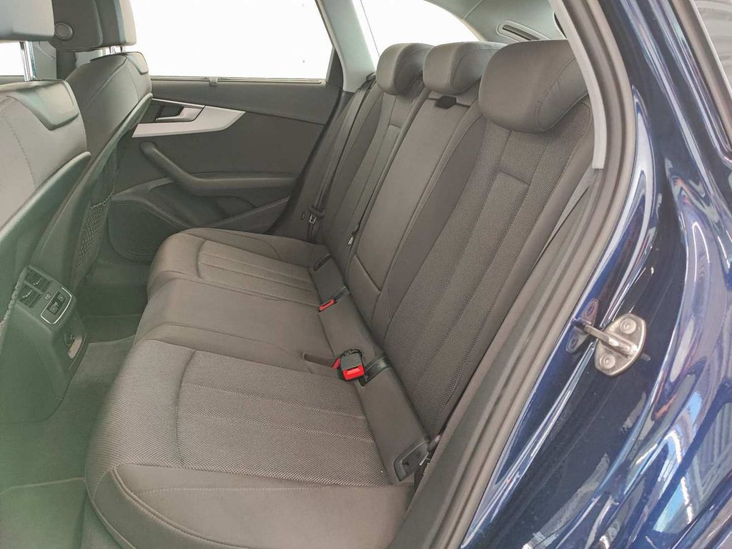 AUDI A4 Avant 30 TDI **AHK+NAVI+LED+Kamera+Sitzheiz**