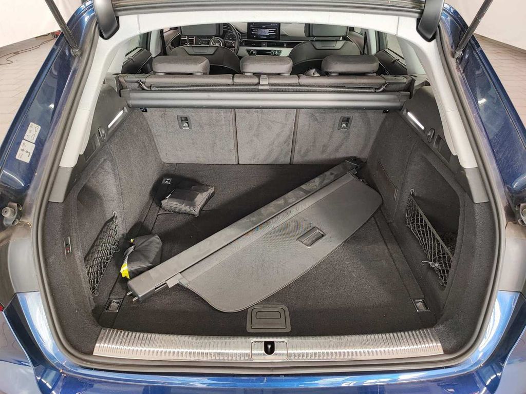 AUDI A4 Avant 30 TDI **AHK+NAVI+LED+Kamera+Sitzheiz**