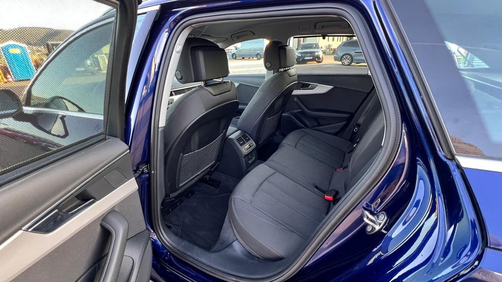 AUDI A4 Avant 30 TDI **AHK+NAVI+LED+Kamera+Sitzheiz**