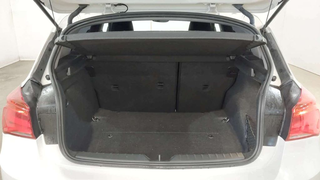 BMW 116 i Sport Line  *LED-Scheinwerfer+Sitzheizung*