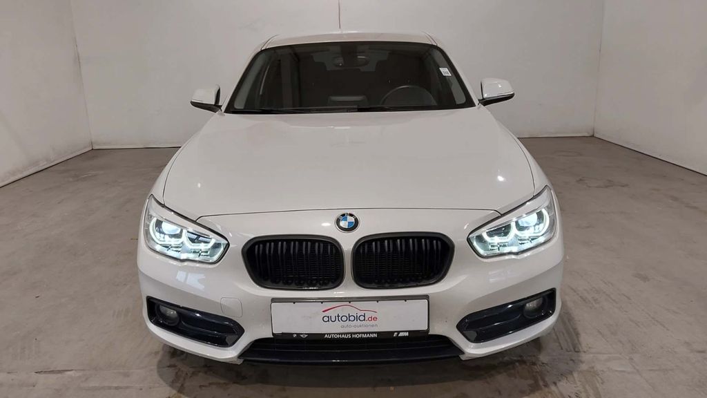 BMW 116 i Sport Line  *LED-Scheinwerfer+Sitzheizung*