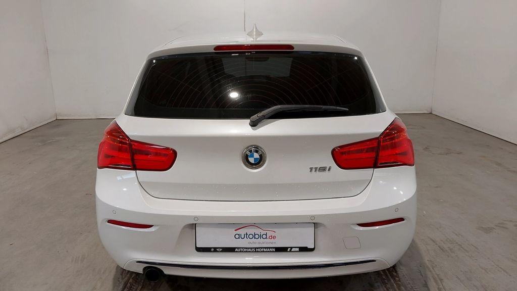 BMW 116 i Sport Line  *LED-Scheinwerfer+Sitzheizung*