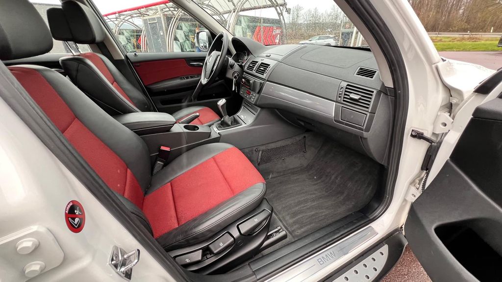 BMW X3 xDrive 18d Edition Lifestyle **AHK+Tempomat**