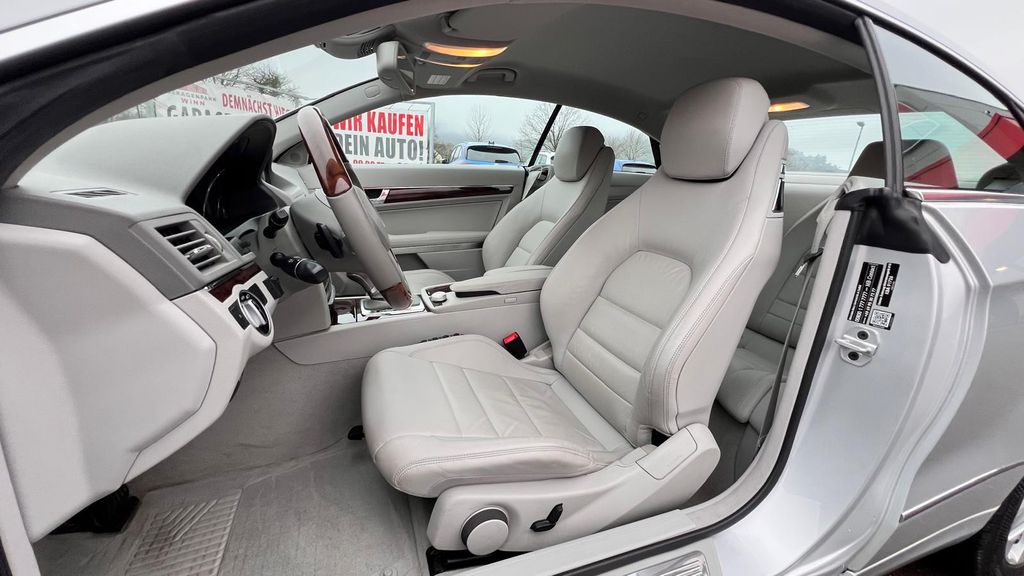 MERCEDES-BENZ E 350 CDI E Coupe ***2. HAND / TOP ZUSTAND***