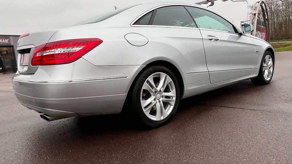 MERCEDES-BENZ E 350 CDI E Coupe ***2. HAND / TOP ZUSTAND***
