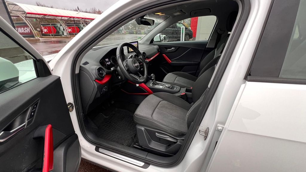 AUDI Q2 1.4 TFSI sport S-Tronic *AHK+Tempomat+Kamera*