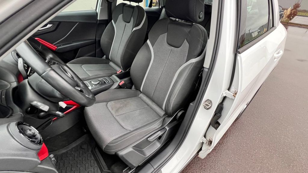 AUDI Q2 1.4 TFSI sport S-Tronic *AHK+Tempomat+Kamera*